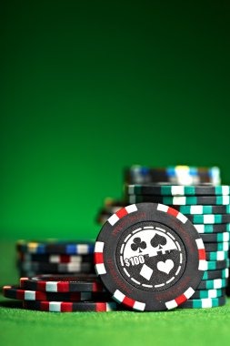 Mobile phone screen showing lipo777 Cash Out button on a live football betting slip